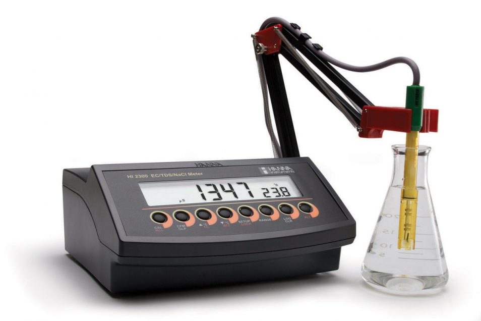 Hanna HI2300 Autoranging Benchtop EC/TDS/Salinity Meter with ATC